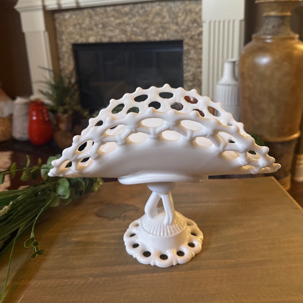 VTG Westmoreland Milk Glass Doric Lace Pedestal Banana Boat